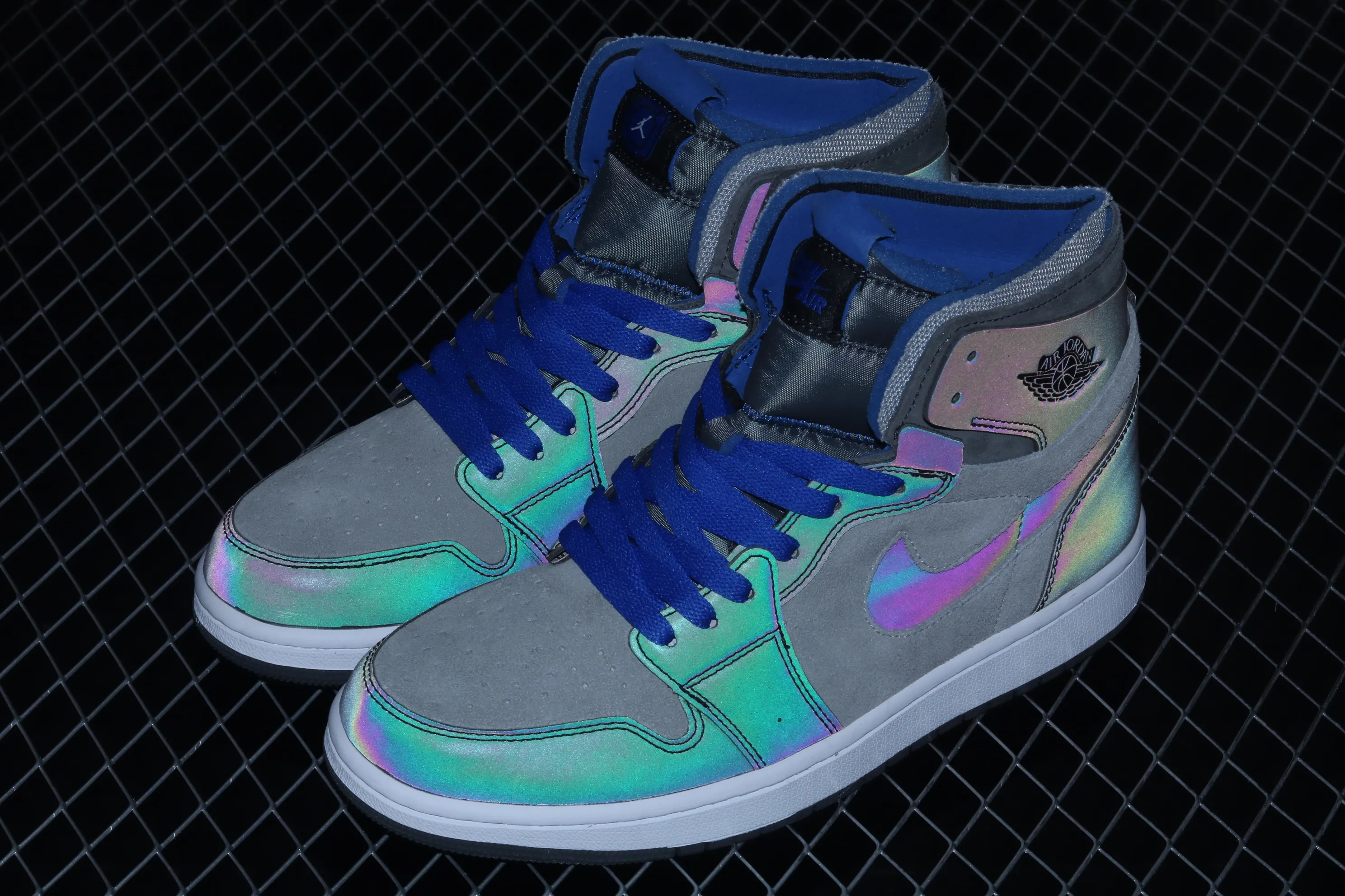 All categories Air Jordan Jordan series basketball shoes Air Jordan 1 High Special offer LPL x Air Jordan 1 Zoom Comfort "Iridescent" AJ1 Joe 1 joint League of Legends theme basketball shoes DD1453-001